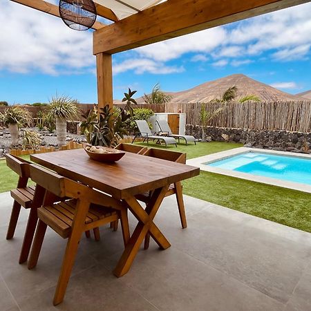 Bungalow + Piscina Independiente La Oliva Exteriör bild