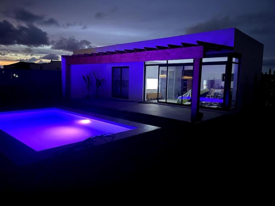 Bungalow + Piscina Independiente La Oliva Exteriör bild